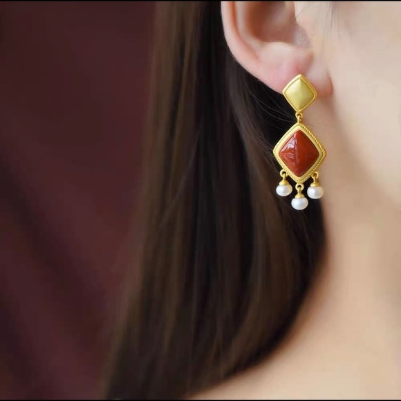 Jewelry - 💎PRICE🔻 S925 Post Gold Plated Agate Pearl Earrings high quality real stone